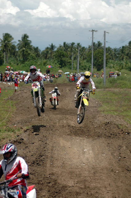 motocross-action.jpg